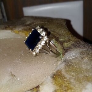 Blue sapphire and rhinestone silver antique ring from 60s